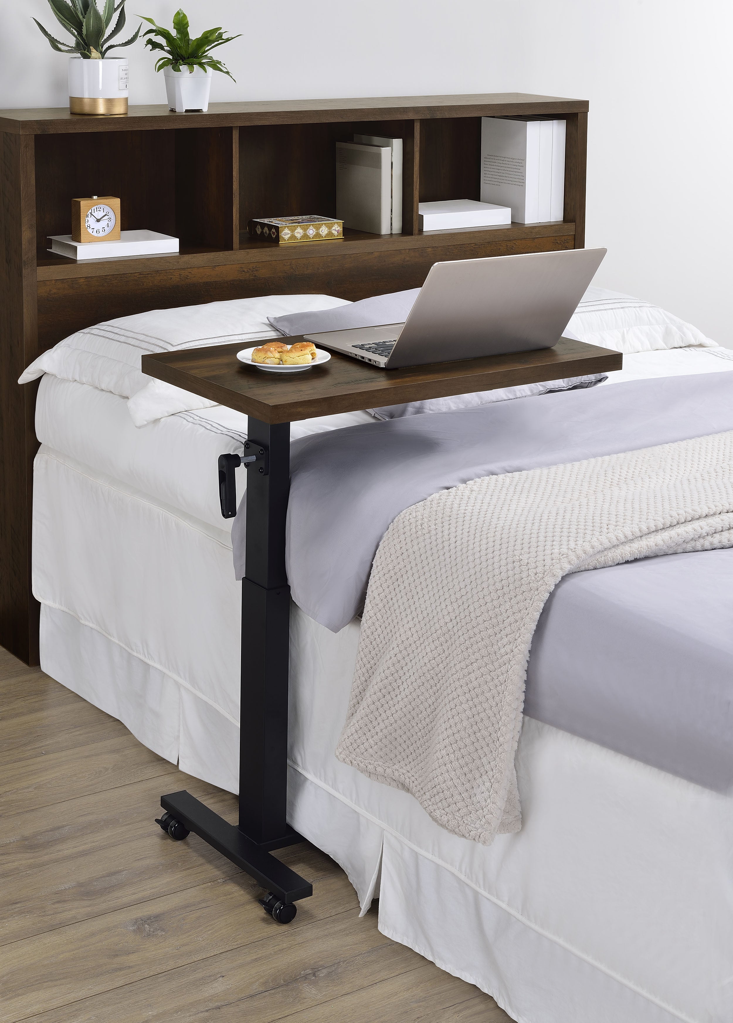 Westpark Bed C-Table