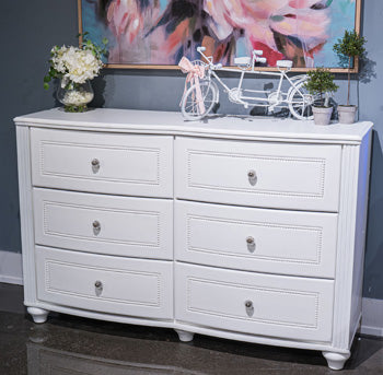 Kozlani Dresser