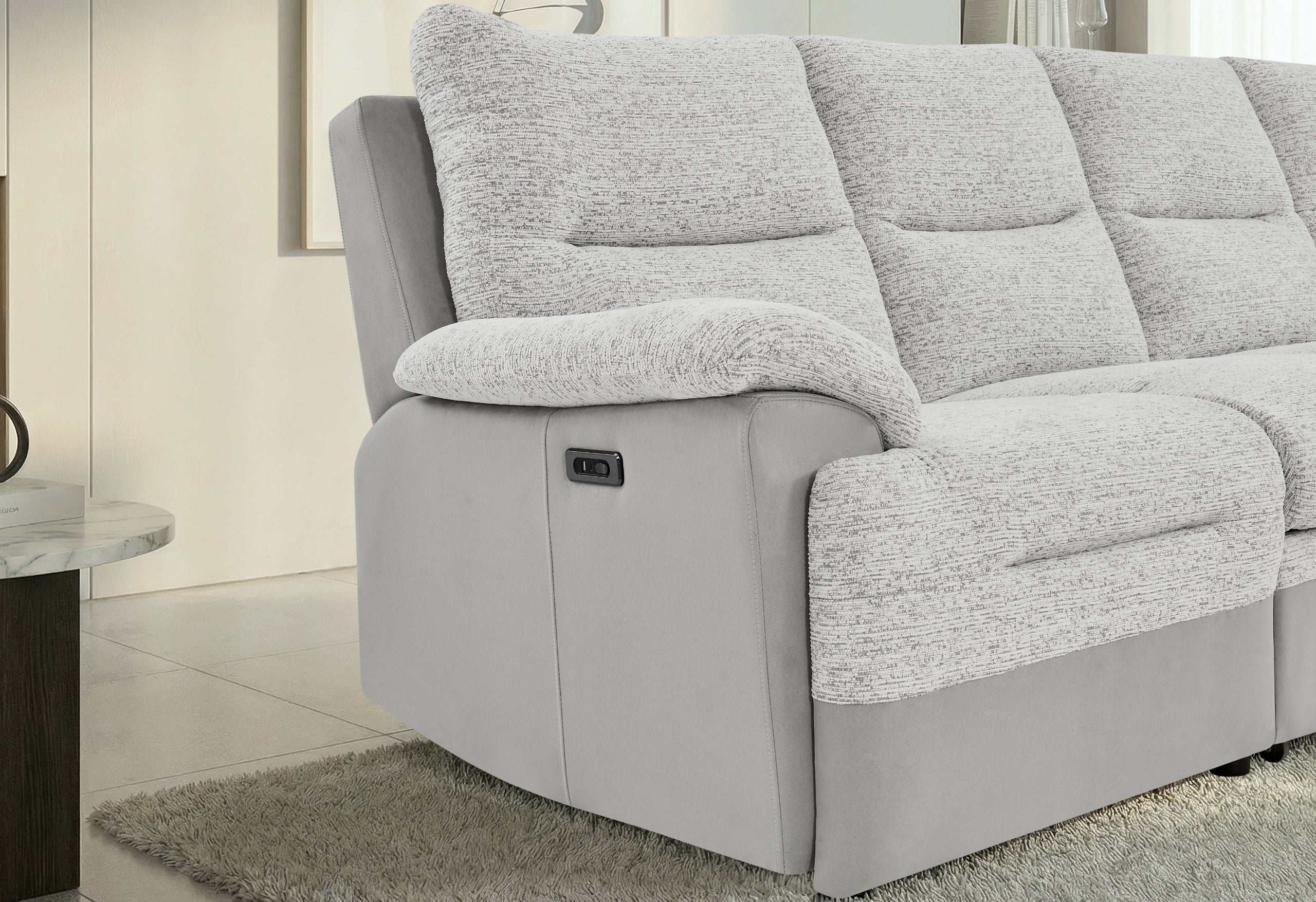 U3822 GREY/ICE SECTIONAL WITH PULLOUT BED AND USB
