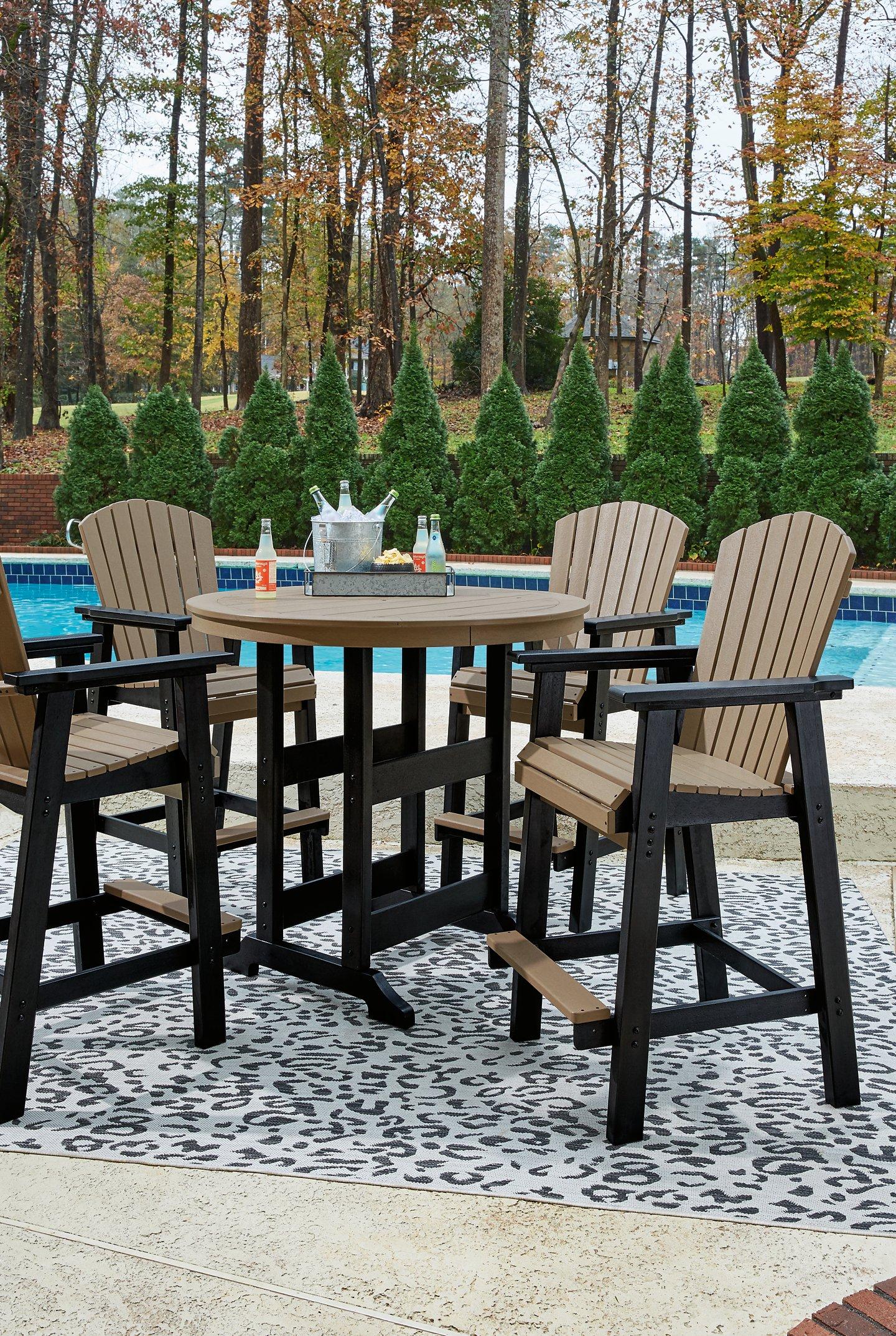 Fairen Trail Outdoor Dining Set