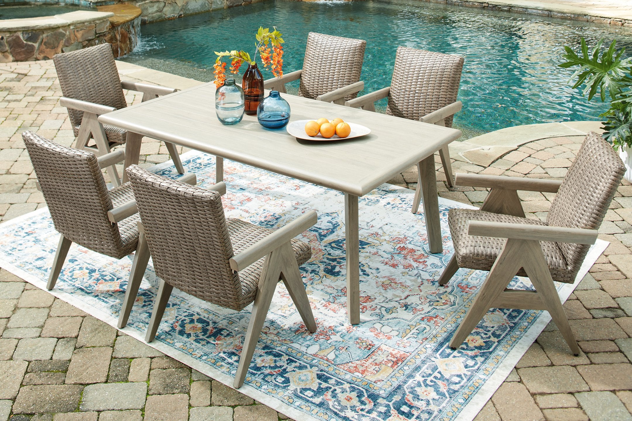 Cliff Trails Outdoor Dining Package