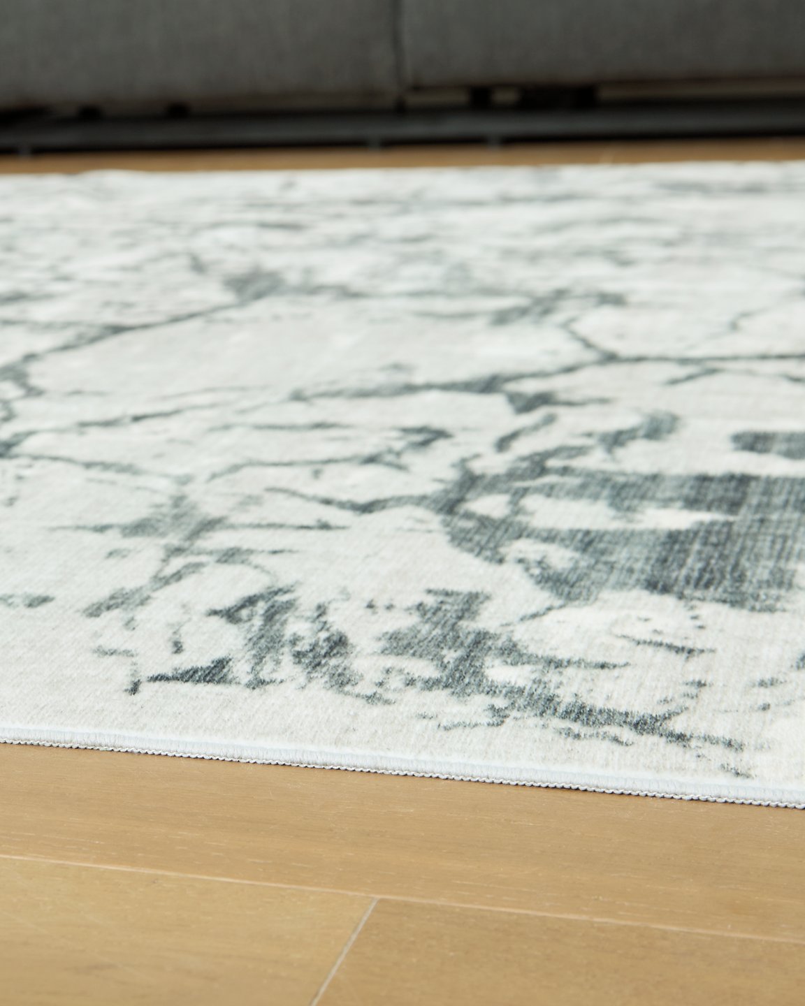 Tobinbury Washable Area Rug